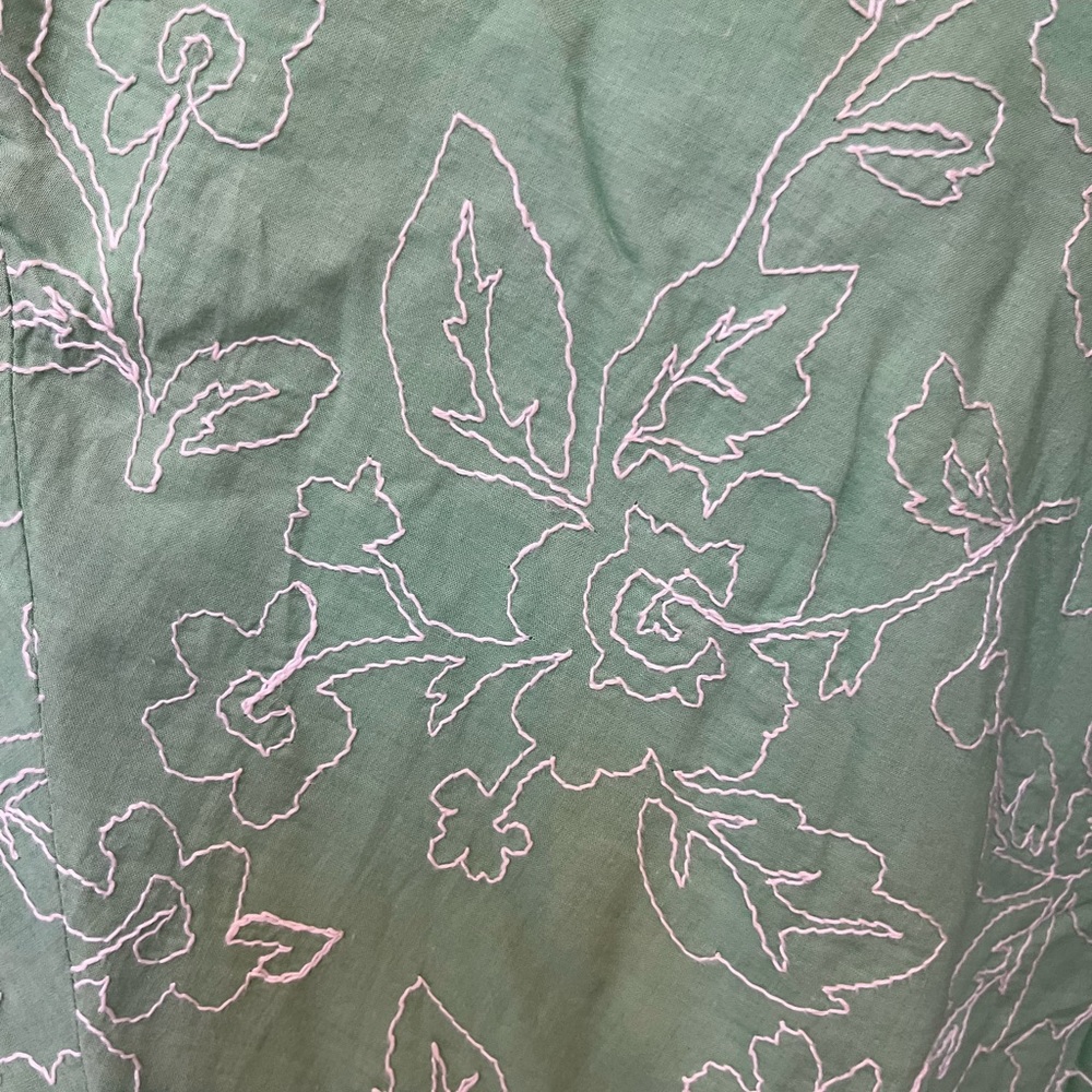 Women’s skirt, Talbots, size 14, light green with white threaded embroidery - Picture 7 of 8